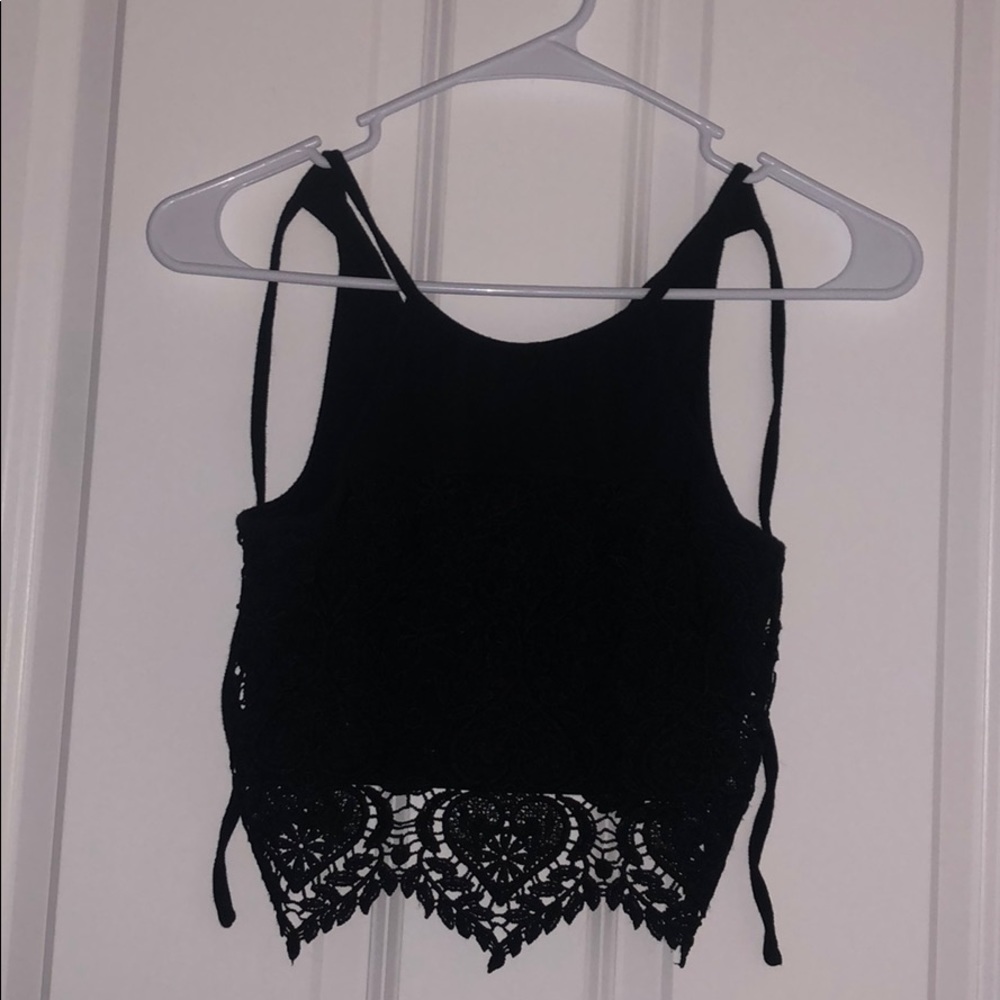 Garage croptop (black)